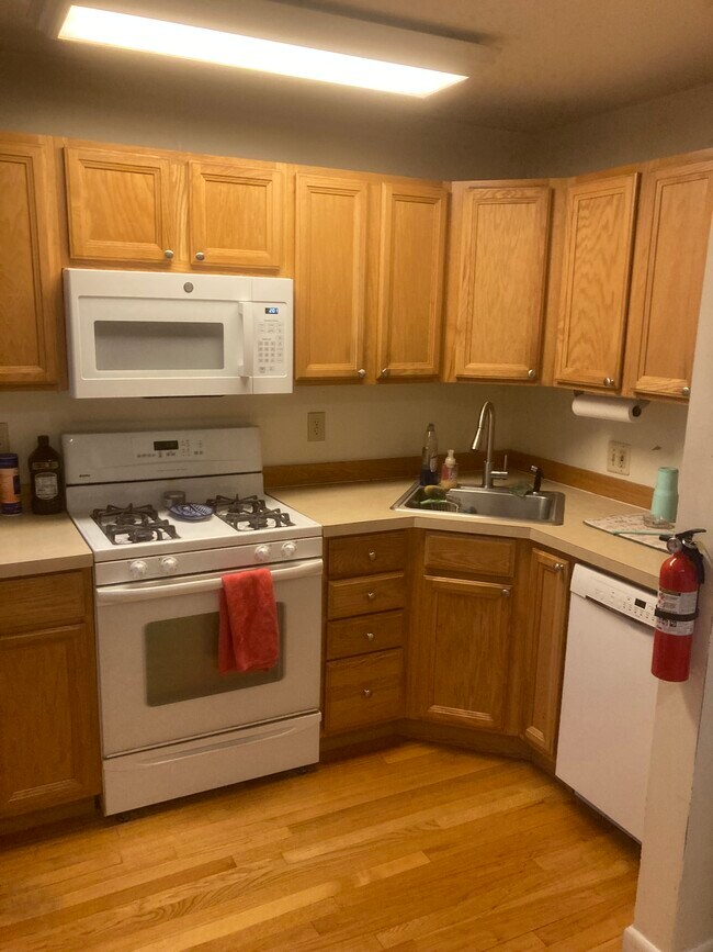 1772 Willard St NW, Washington, DC 20009 - photo 5