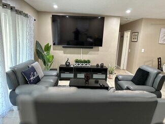 7530 Miramar Pkwy, Miramar, FL 33023