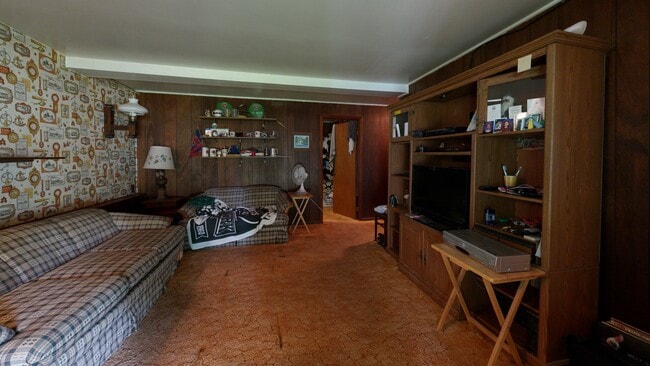 3042 Gomer St, Yorktown Heights, NY 10598 - photo 2