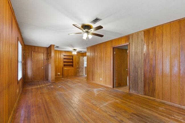 510 Brooks Ave, College Station, TX 77840 - photo 3