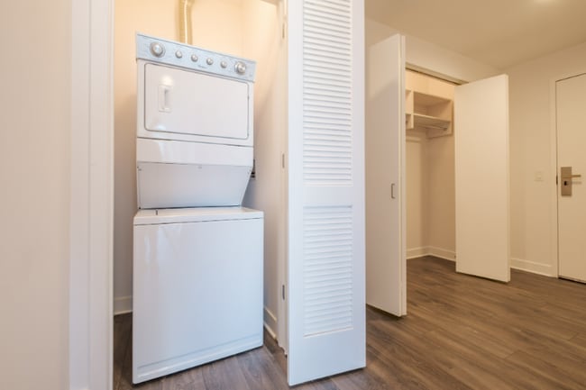 211 W Hubbard St, Chicago, IL 60654 - photo 7