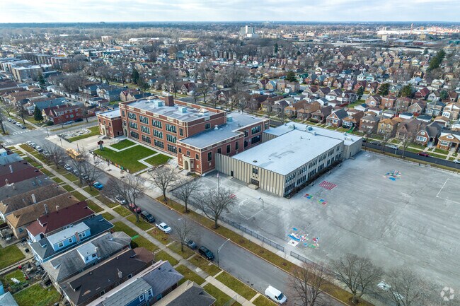Barton Elementary School is located conveniently in a residential area.