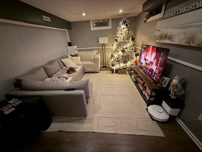 39 Foxon Rd unit Spacious 1 Bedroom A, East Haven, CT 06513 - photo 3