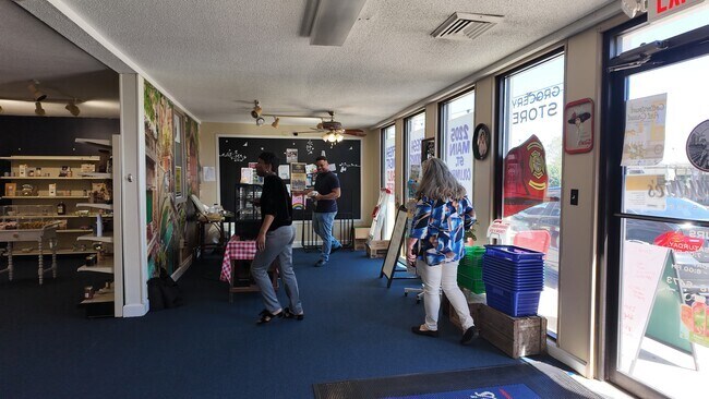 Uncle Willie's Grocery gives residents a local option for freshly made lunch and desserts.