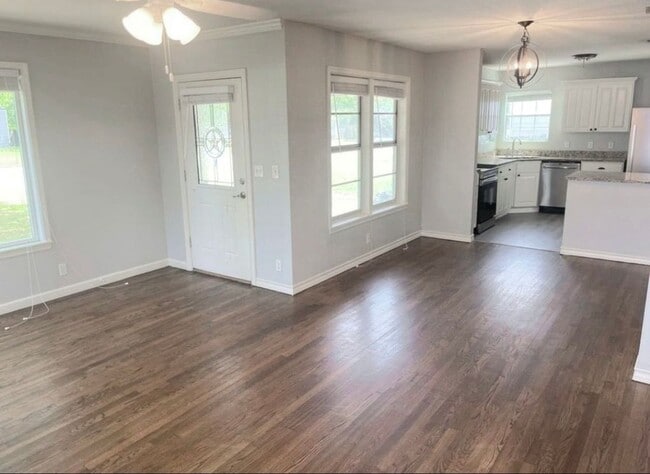 5617 Birchman Ave, Fort Worth, TX 76107 - photo 2