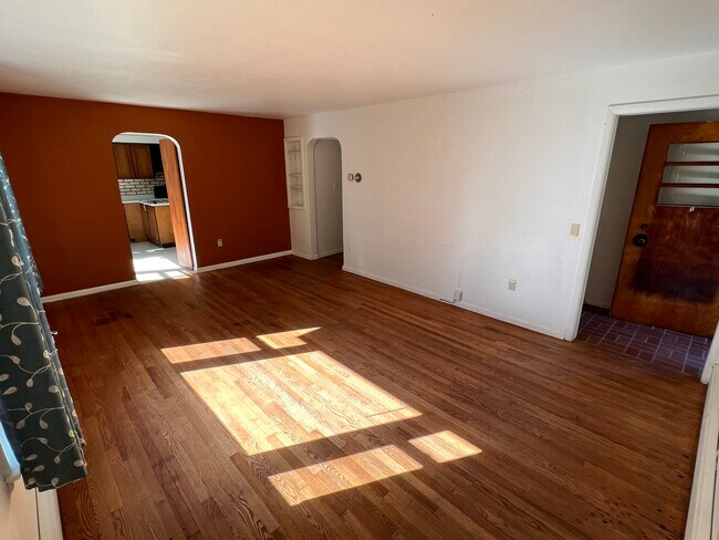 1918 Madison St unit 3, Madison, WI 53711 - photo 4