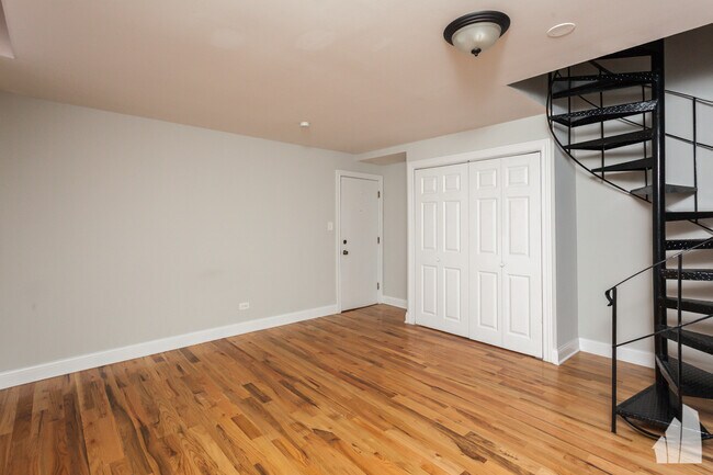 800 W Cornelia Ave unit 202, Chicago, IL 60657 - photo 6