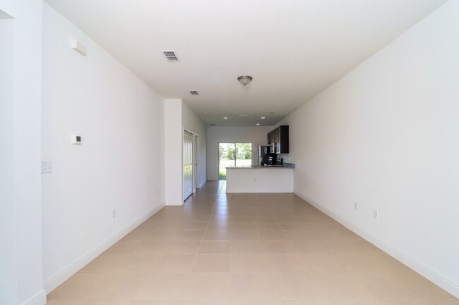 532 Imperial Place, Kissimmee, FL 34758 - photo 7