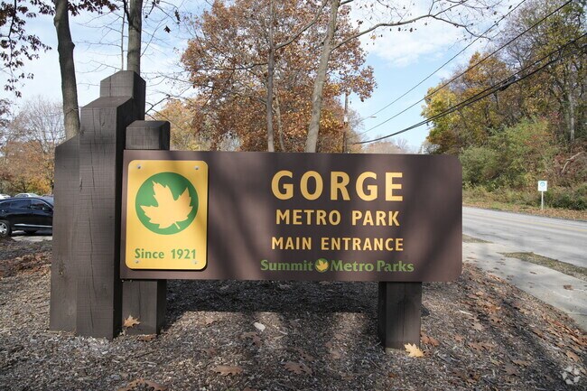 Nature lovers in Chapel Hill head to Gorge Metro Park for fresh air and stunning landscapes.
