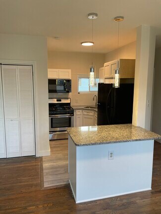 4809 Meade St NE Unit 3, Washington, DC 20019