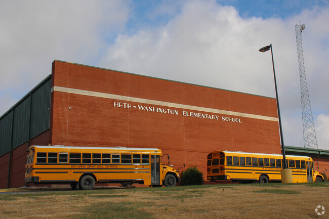 Heth-Washington Elementary School provides education in 
Croydon.