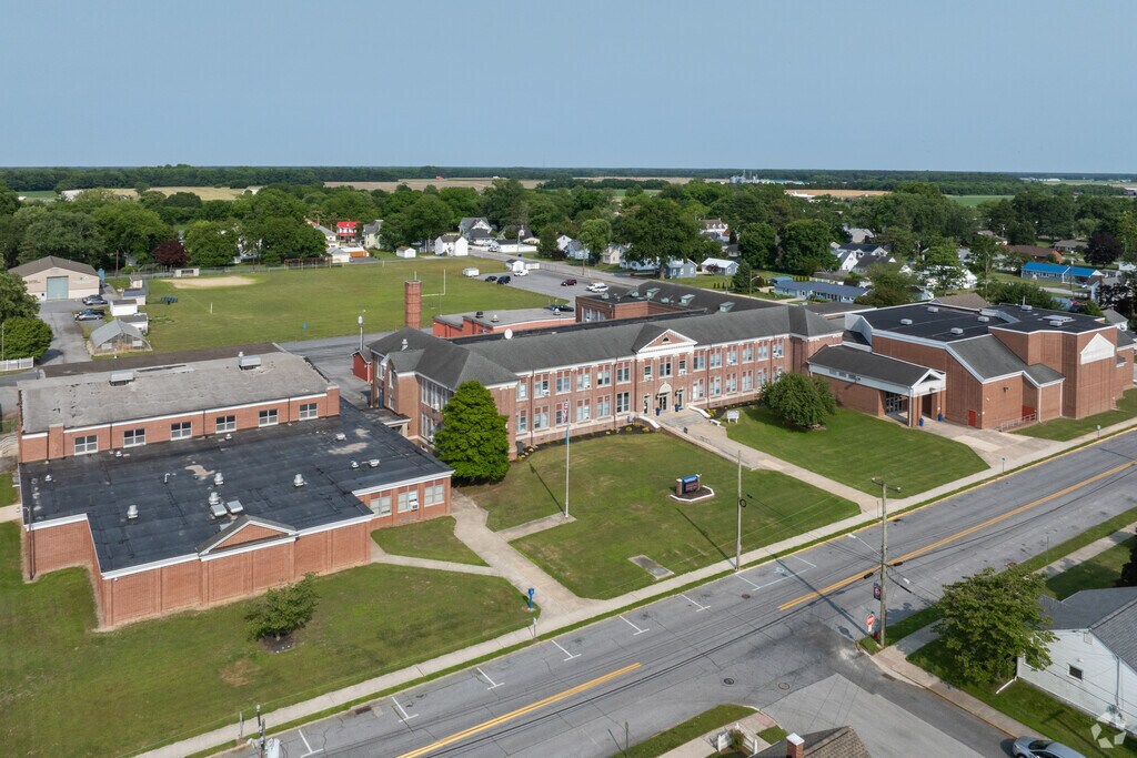 Woodbridge Middle School has about 600 students in the sixth to eighth grades.