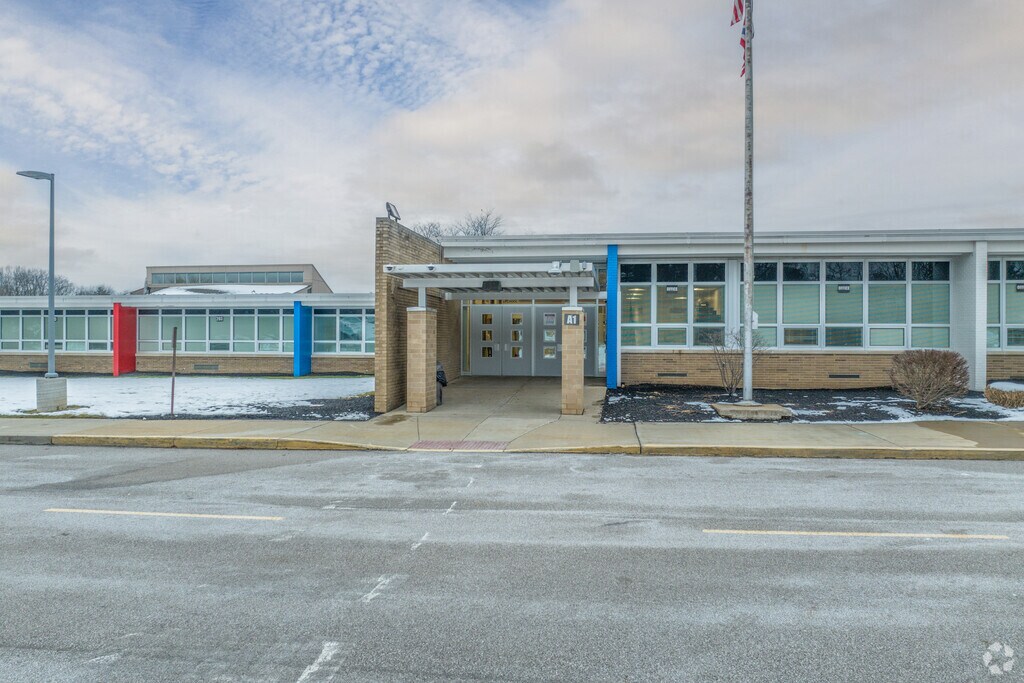 Revere Middle School offers a dynamic learning environment.