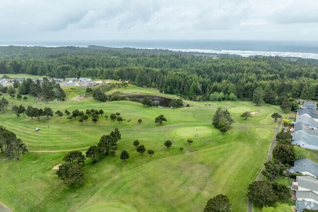 Crestview Golf Club is a beautiful 9-hole golf community in Waldport, Oregon.