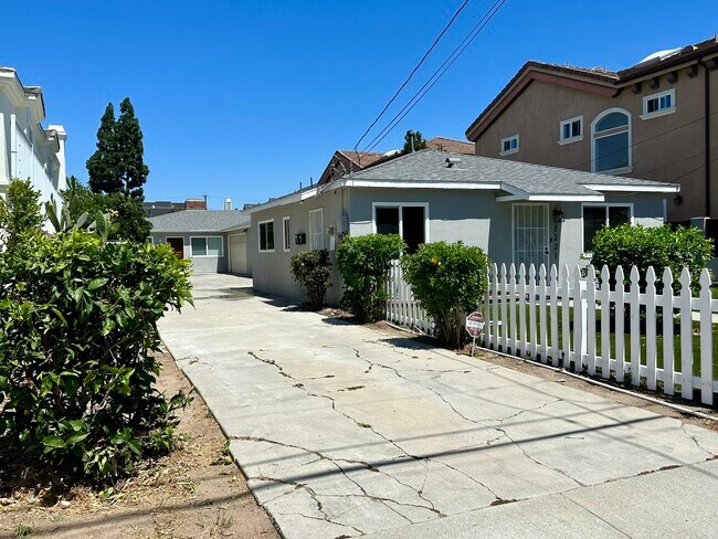 2221 Bataan Rd unit A, Redondo Beach, CA 90278 - photo 5