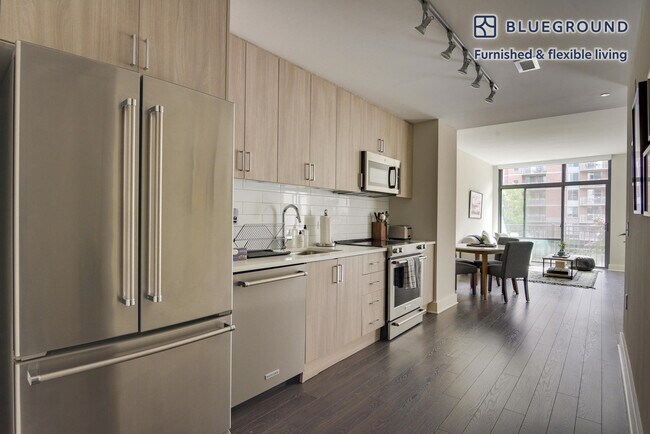 4901 Montgomery Ln unit FL3-ID807, Bethesda, MD 20814 - photo 3