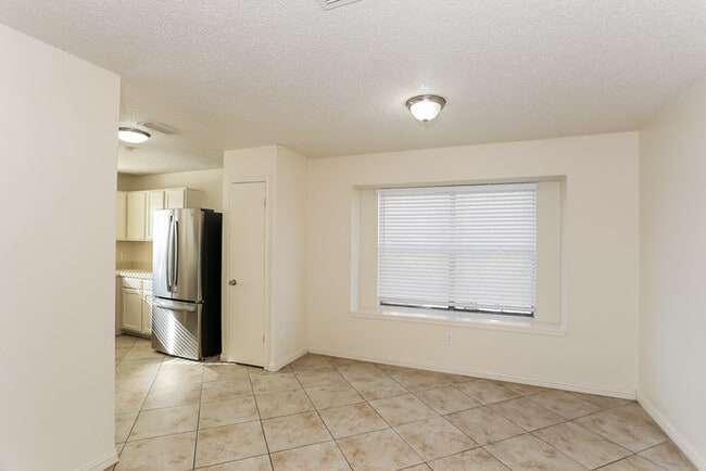 827 Bentle Ct, Cedar Hill, TX 75104 - photo 6