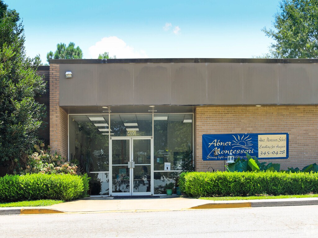 Abner Montessori School is a private elementary option in Chapin.