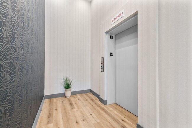 Cross Street East unit 212, Somerville, MA 02145 - photo 4