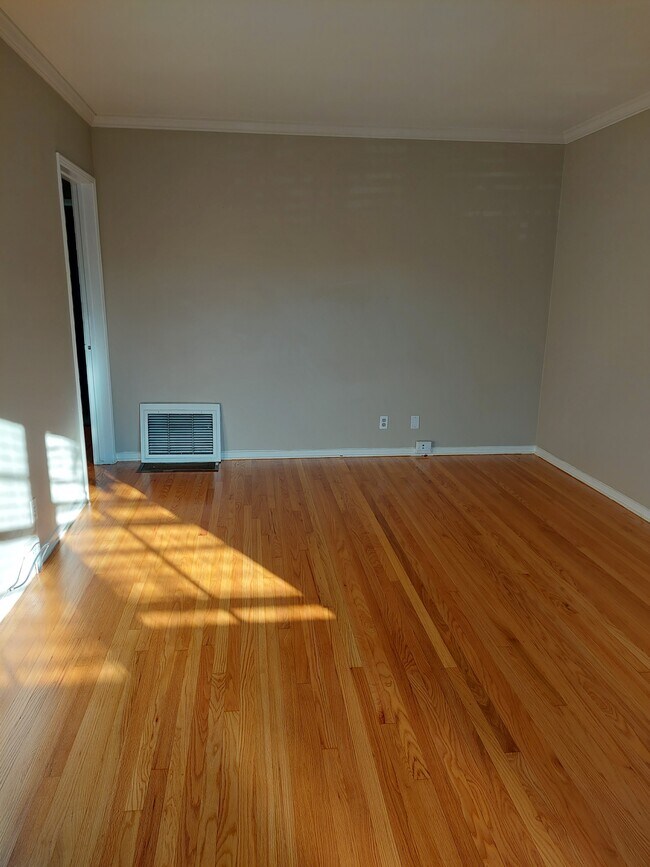 404 Naranja Dr unit 404, Glendale, CA 91206 - photo 4