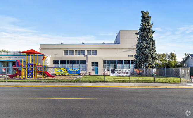 Magnolia Elementary School in Oakdale, Ca is welcoming.