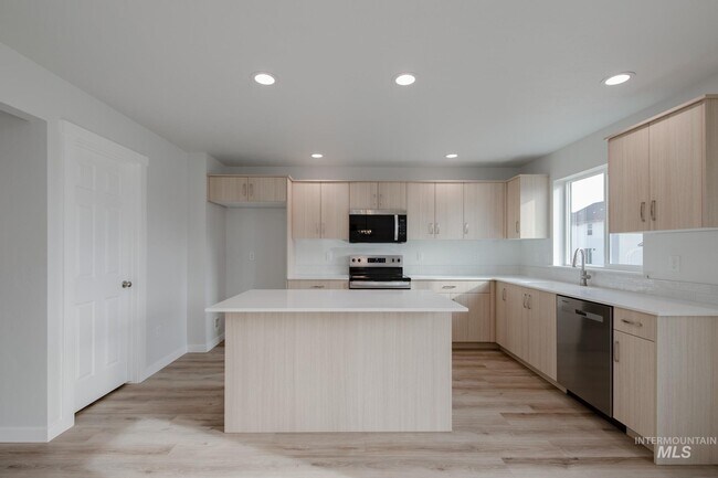 9109 W Violet St, Nampa, ID 83687 - photo 2