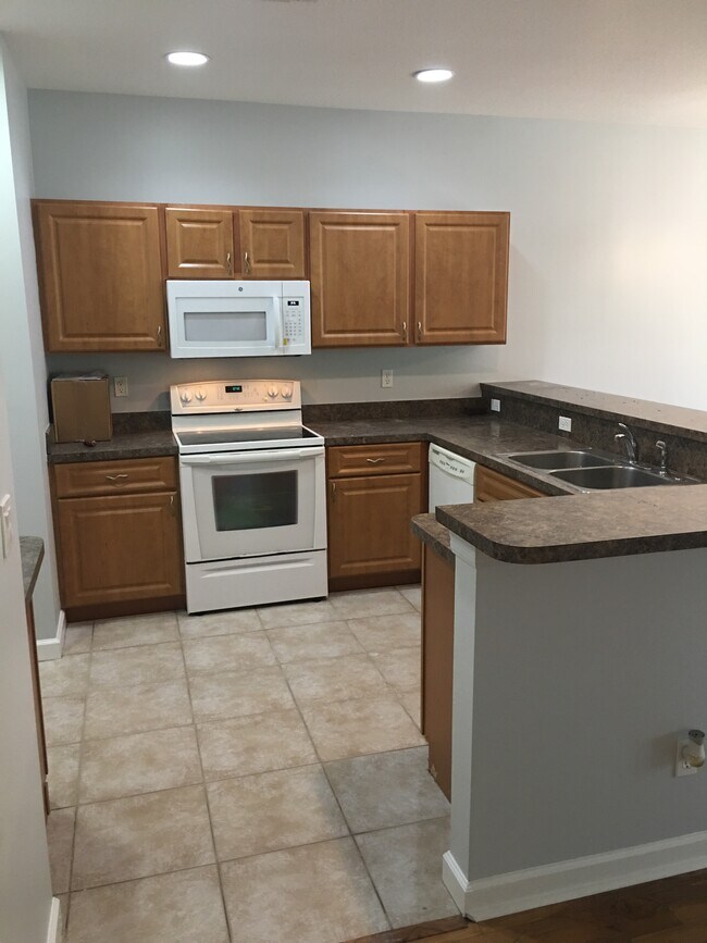 2543 Creekside Dr, Fort Pierce, FL 34981 - photo 7