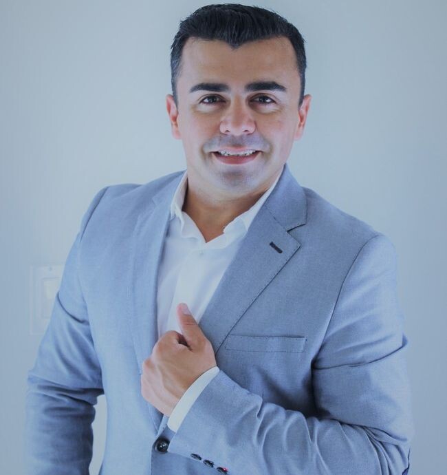 Agent Photo