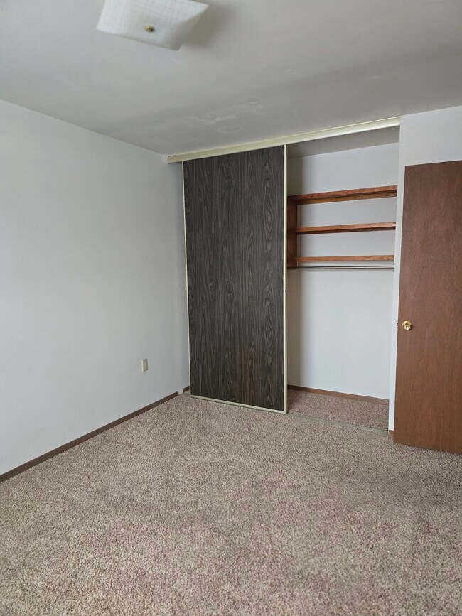 916 Mayflower Ave unit 916-A3, Sheboygan, WI 53083 - photo 4