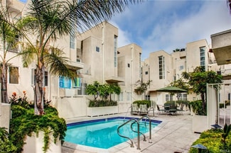 3944 Kentucky Dr, Los Angeles, CA 90068