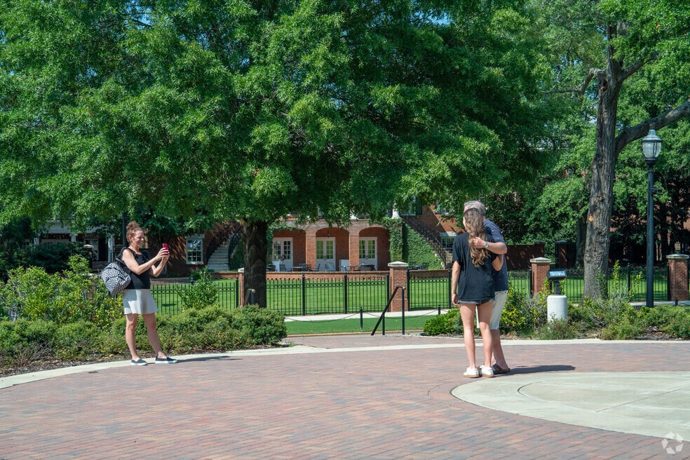 NH_Forest Lake 554052_P2_V2_CG_083024