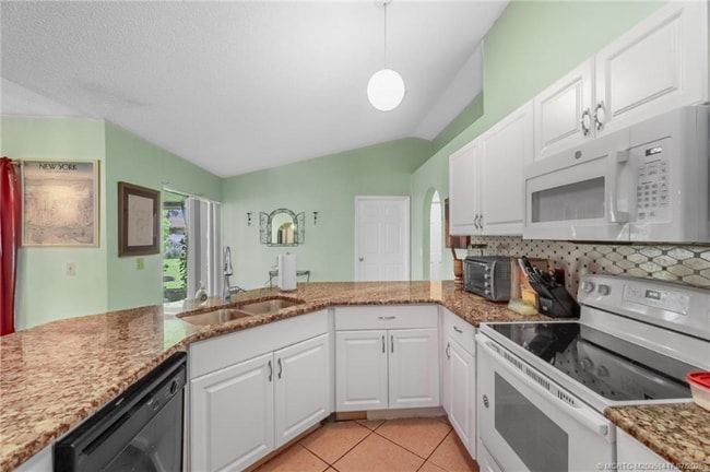 556 SW Buswell Ave, Port Saint Lucie, FL 34983 - photo 6