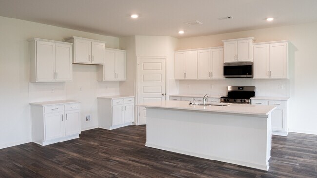 160 Aberdeen Loop, Calera, AL 35040 - photo 2