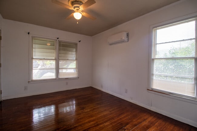 1506 3rd St unit A, Brownwood, TX 76801 - photo 2