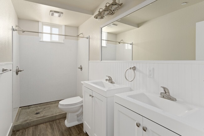 719 Chestnut St, Chico, CA 95928 - photo 2