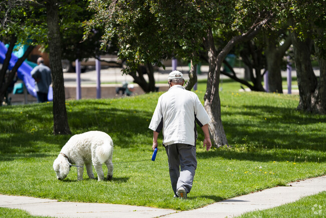 Manzanita Park is the perfect place for dog walkers to enjoy a stroll in Reno-Sparks Convention Center.