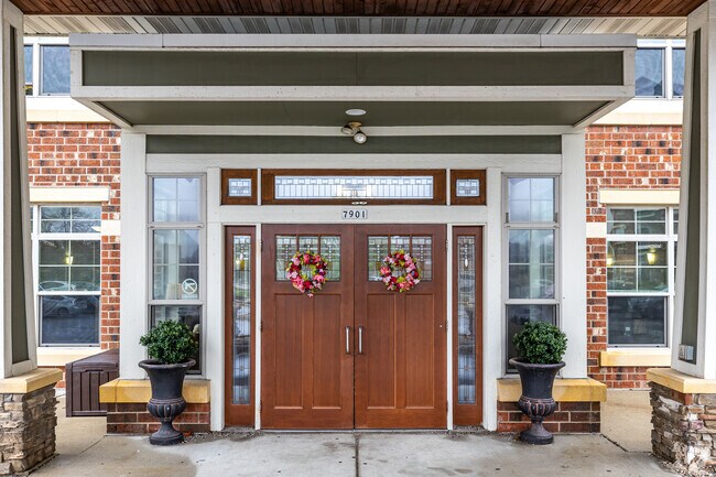 Heritage West Allis Senior Apts, West Allis, WI 53214 - photo 2