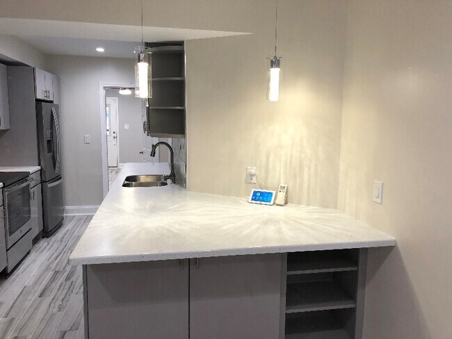 60 V St NW unit B, Washington, DC 20001 - photo 7