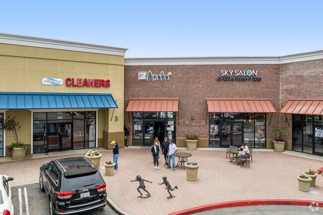 Anaba has some of the best sushi near the Sea View Estates neighborhood.