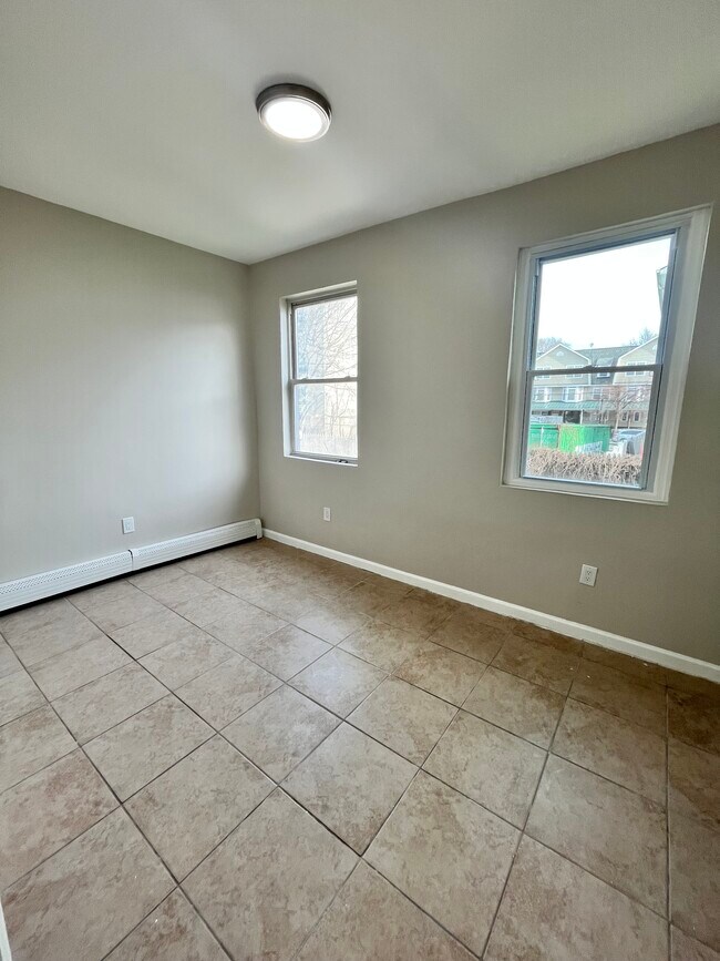 97 Wilkinson Ave unit 1R, Jersey City, NJ 07305 - photo 5