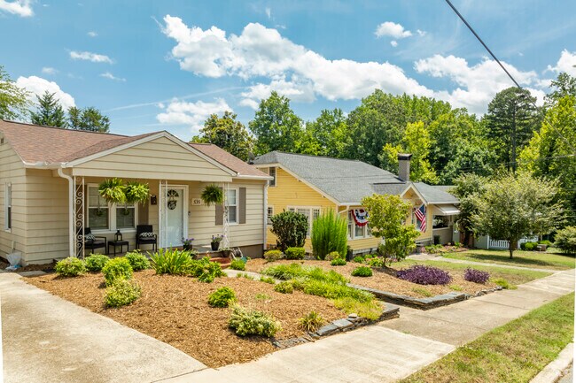 Ranch homes are the most commonly style found in the Ridgeview neighborhood.