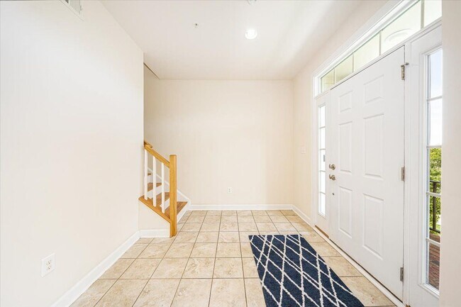 9128 Kenway Ln, Frederick, MD 21704 - photo 4