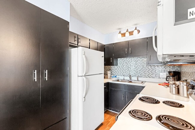 The Summit Beach Resort Condominium unit FL5-ID1354902P, Panama City Beach, FL 32408 - photo 3