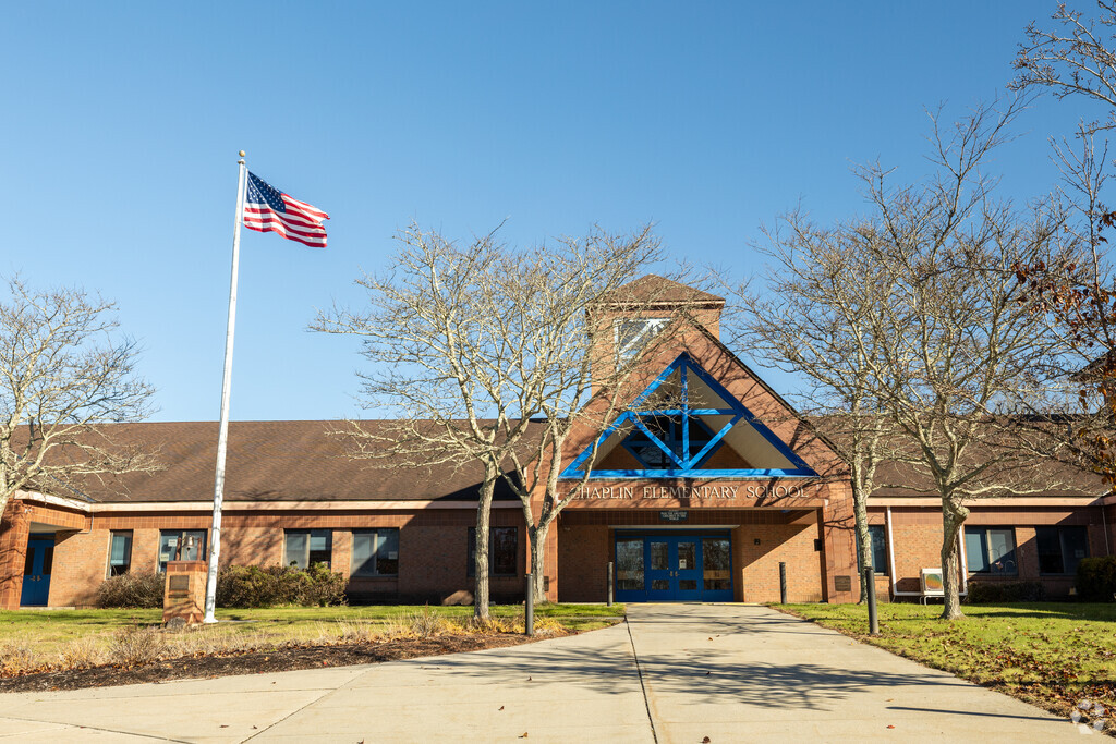Chaplin Elementary School provides education in 
Chaplin.