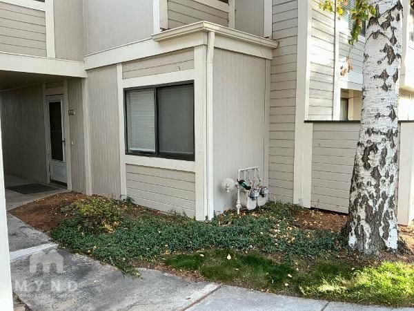 2415 Sycamore Glen Dr unit 4, Sparks, NV 89434 - photo 1