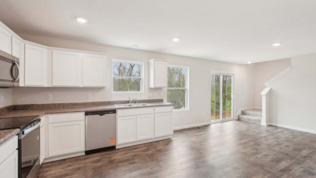 93 Lamboll St unit 38228437, Wilmington, NC 28411 - photo 4