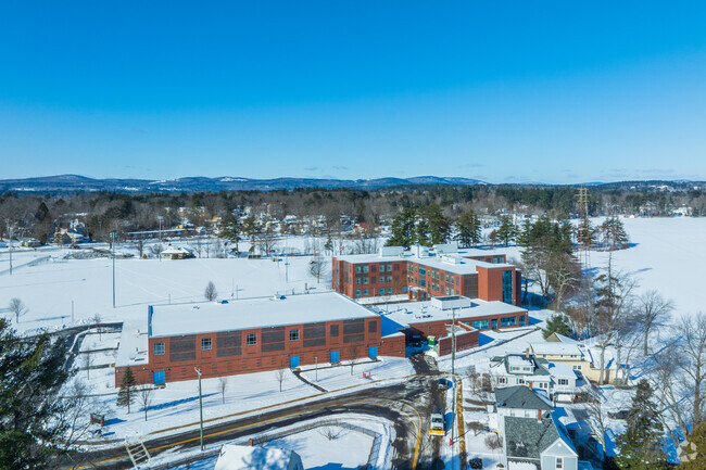Laconia Middle School has a student-teacher ratio of 11 to 1.