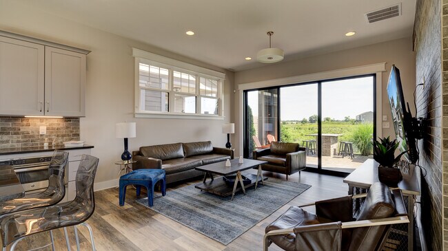 16054 Meadow Frost Ct, Fishers, IN 46037 - photo 4