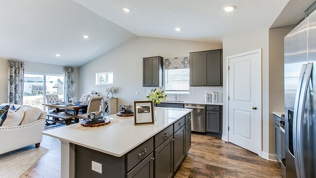 8236 Saddle Trail unit 36208024, Woodbury, MN 55129 - photo 3