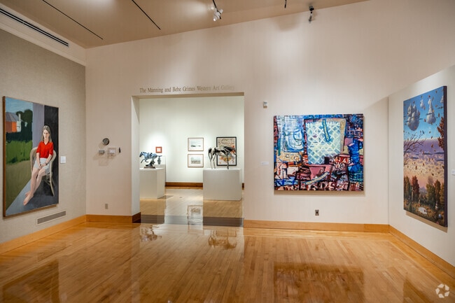 In addition to the regular exhibitions at the Albrecht-Kemper Museum, they also host events like kids media mix-ups, just 10 minutes from Wathena.